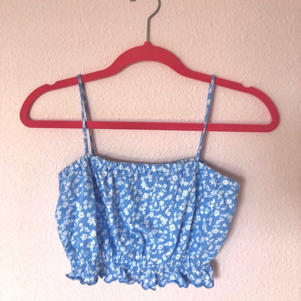 Pacsun Blue Top with White flowers💗